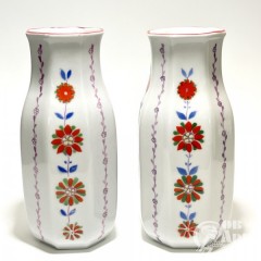 Парные вазы "Красные цветы"